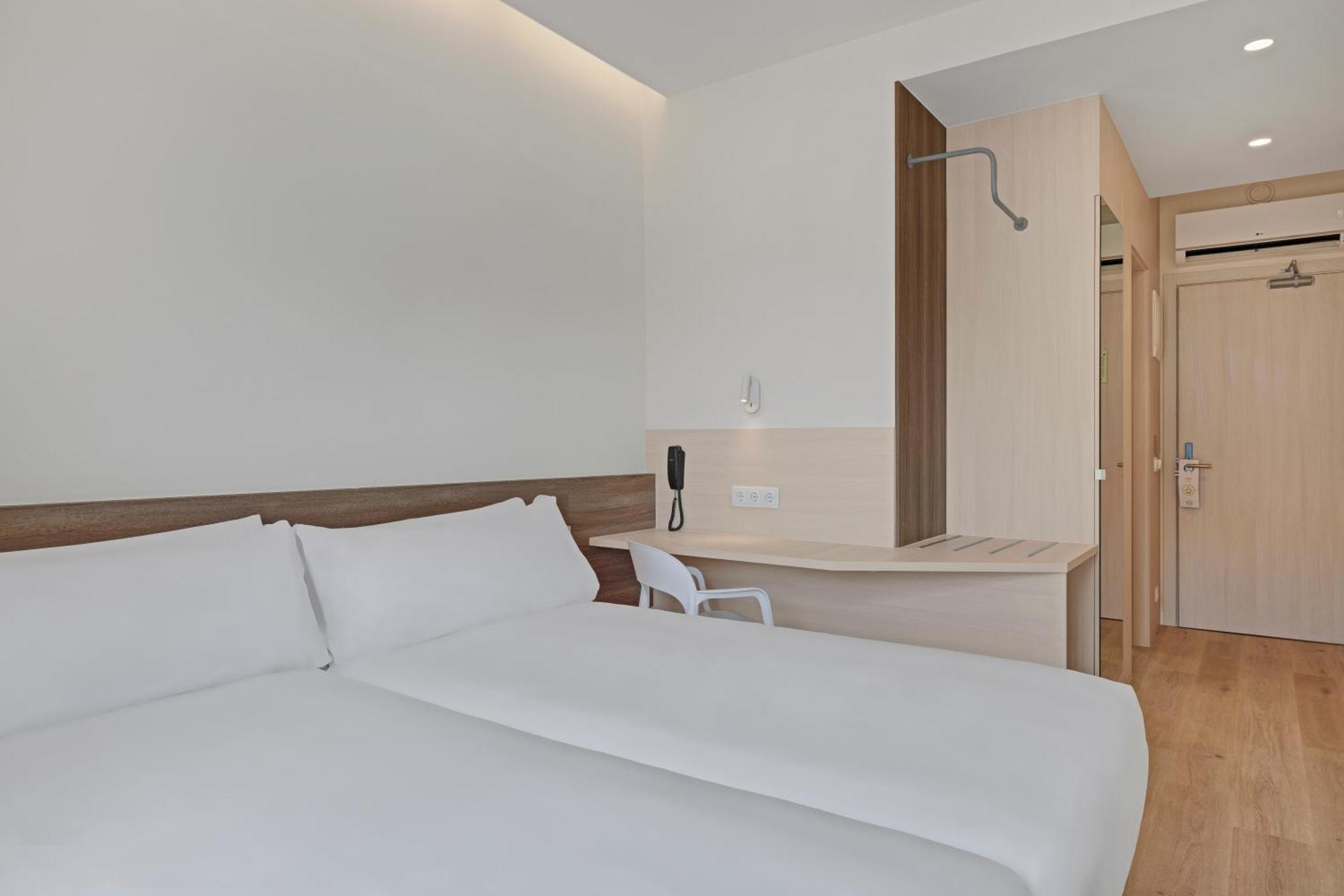 B&B Hotel Santiago 米拉多罗 外观 照片